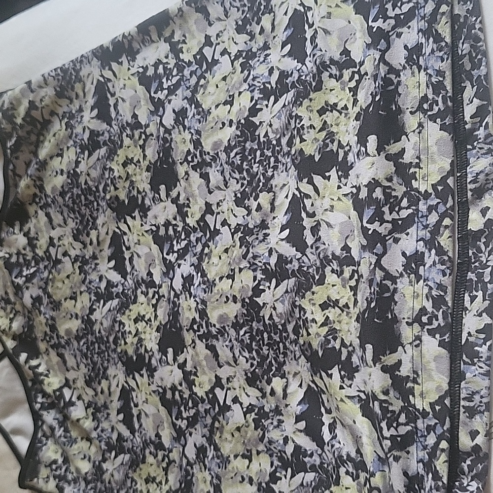 LULULEMON Top - Picture 5 of 6